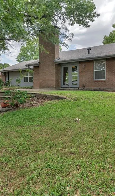 2009 Oak Creek Drive, Sherman TX 75092 - Photo 2