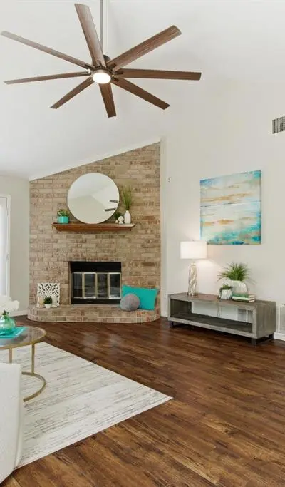 2627 Bayberry Lane, Euless TX 76039 - Photo 4