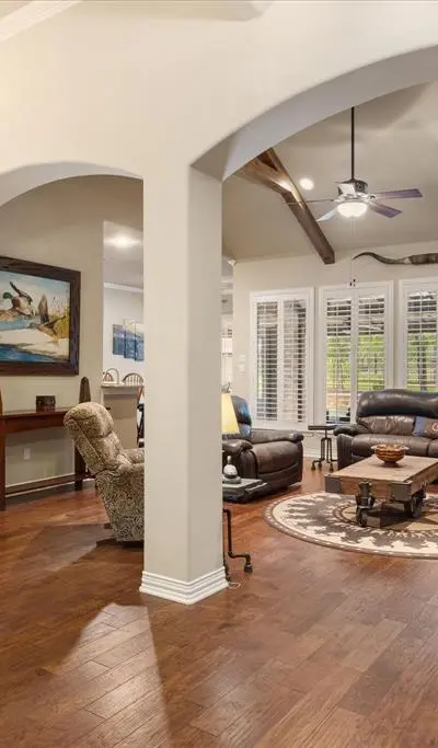805 Mallard Pointe Drive, Granbury TX 76049 - Photo 3