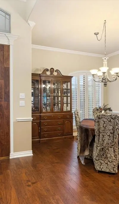 805 Mallard Pointe Drive, Granbury TX 76049 - Photo 4