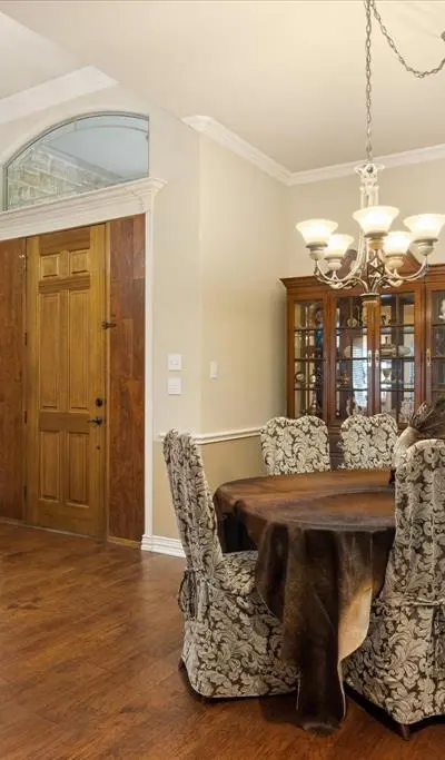 805 Mallard Pointe Drive, Granbury TX 76049 - Photo 5