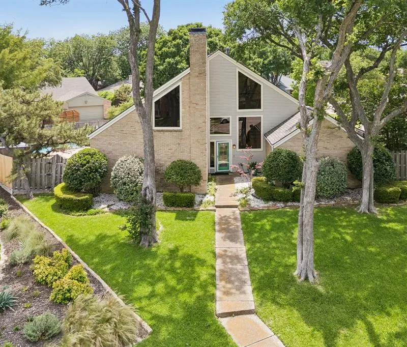 5 Chelsey Circle, Richardson TX 75082