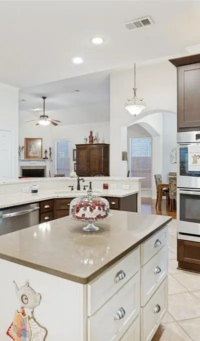 412 Hideaway Court, Euless TX 76039