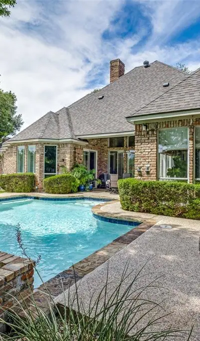 13836 Rockbend Place, Dallas TX 75240 - Photo 2