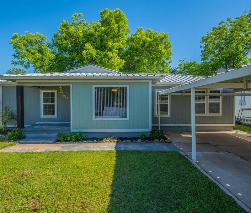 1010 SE 17th Street, Mineral Wells TX 76067