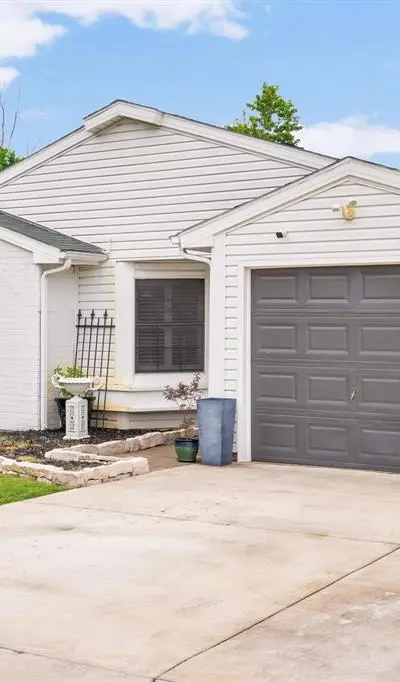 4112 Spindletree Lane, Fort Worth TX 76137 - Photo 2