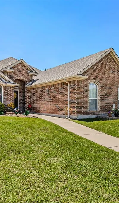 8552 Lake Springs Trail, Fort Worth TX 76053 - Photo 2