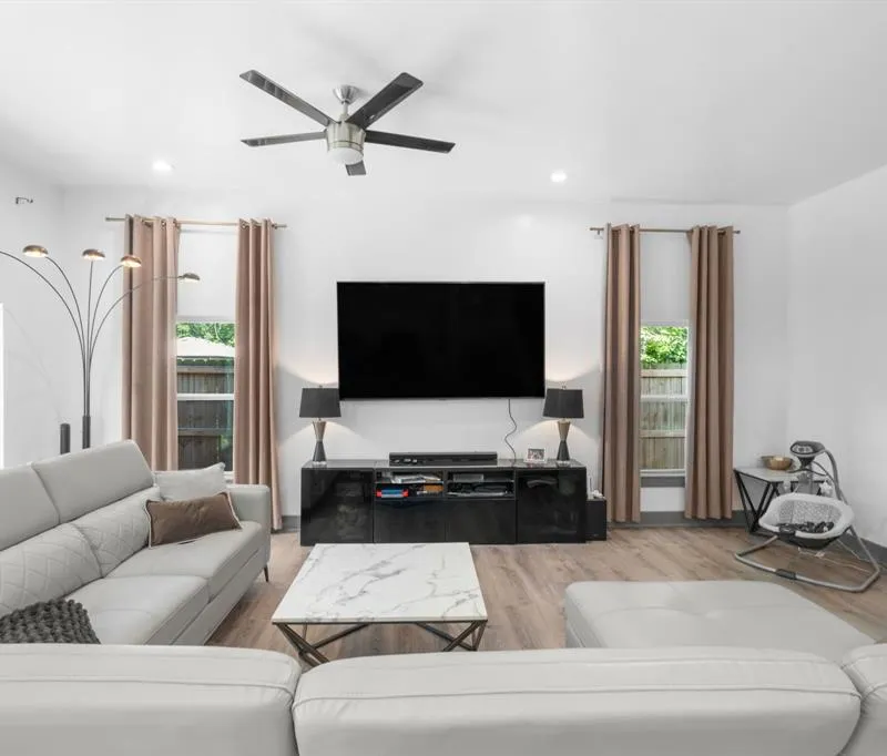 3904 Atlanta Street, Dallas TX 75215