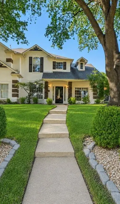 1905 Lakeway Drive, Rowlett TX 75088