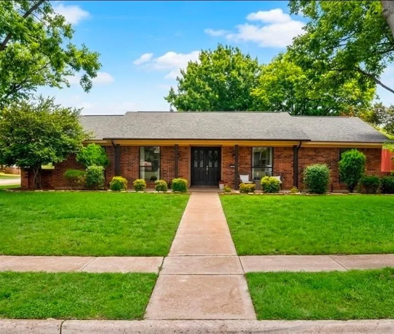 1301 Dunbarton Drive, Richardson TX 75081