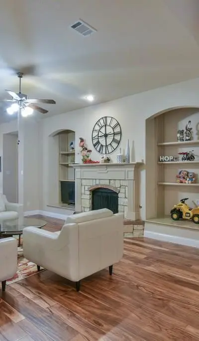 2705 Fox Creek Trail, Arlington TX 76017