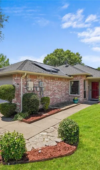 231 Juniper Ridge Circle, DeSoto TX 75115 - Photo 2