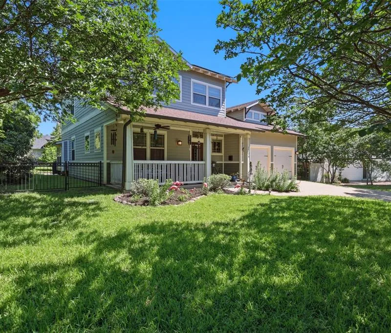 1204 Quisenberry Street, McKinney TX 75069