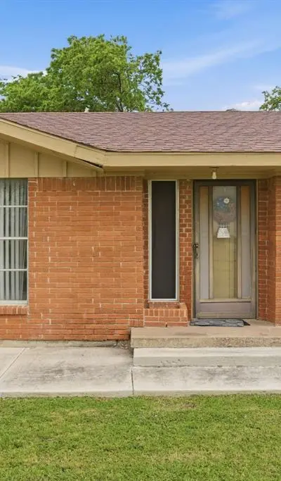 2199 Illinois Street, New Fairview TX 76078 - Photo 2