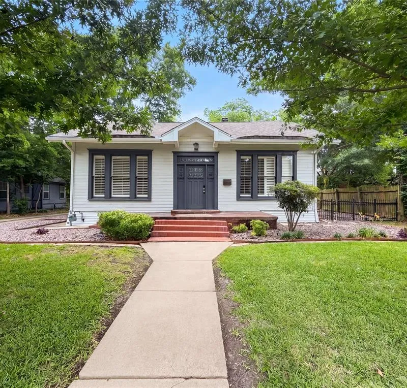 3919 Houston Street, Greenville TX 75401