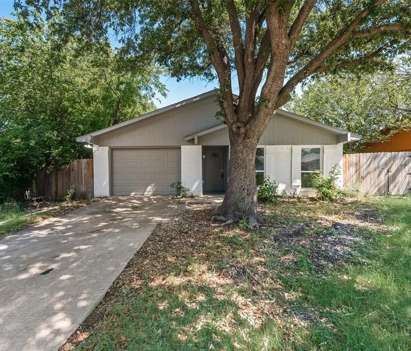2103 Highbury Road, Carrollton TX 75007
