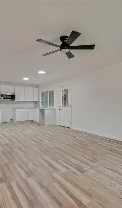 2103 Highbury Road, Carrollton TX 75007 - Photo 4