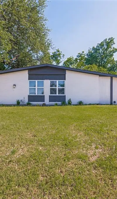 2122 Marilyn Lane, Arlington TX 76010