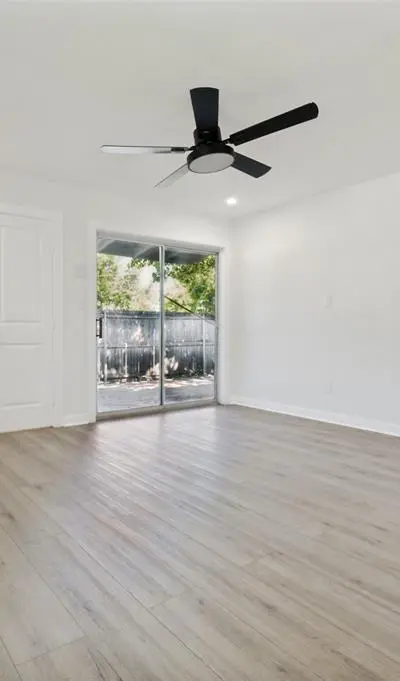 2122 Marilyn Lane, Arlington TX 76010 - Photo 4