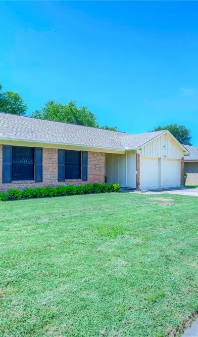 6028 Ridgecrest Drive, Watauga TX 76148 - Photo 2