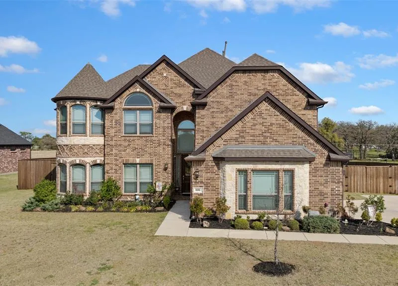 800 Beckington Drive, Shady Shores TX 76208