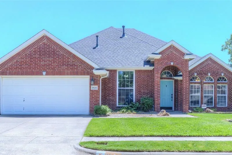 8628 Saranac Trail, Fort Worth TX 76118