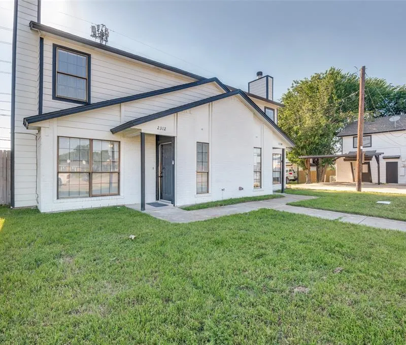 2312 Sherry Street, Arlington TX 76014