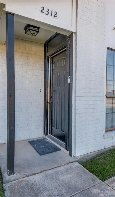 2312 Sherry Street, Arlington TX 76014 - Photo 2