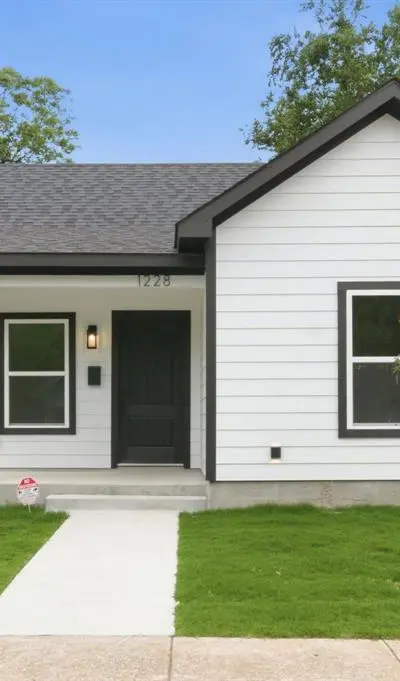 1228 E Tucker Street, Fort Worth TX 76104