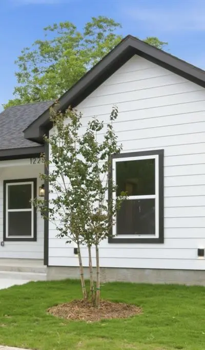 1228 E Tucker Street, Fort Worth TX 76104 - Photo 2
