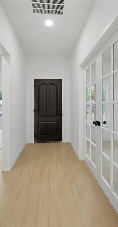 1228 E Tucker Street, Fort Worth TX 76104 - Photo 4