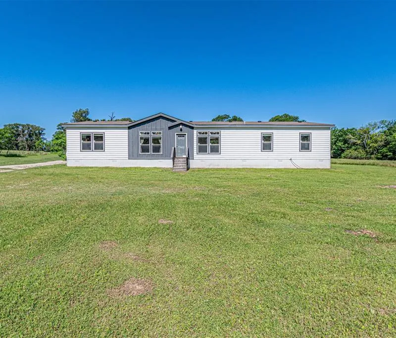 901 Rs County Road 1155, Emory TX 75440