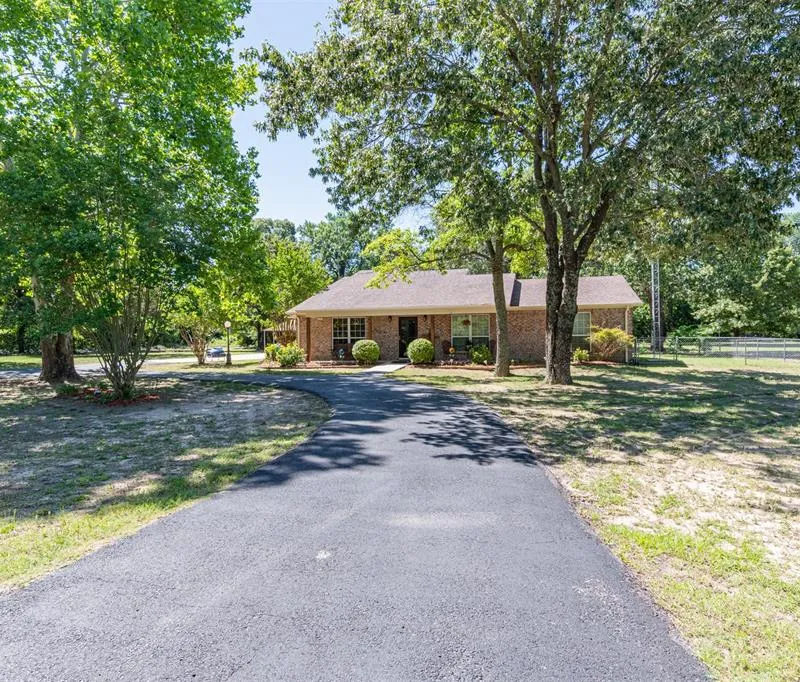 420 Rs County Road 3210, Emory TX 75440