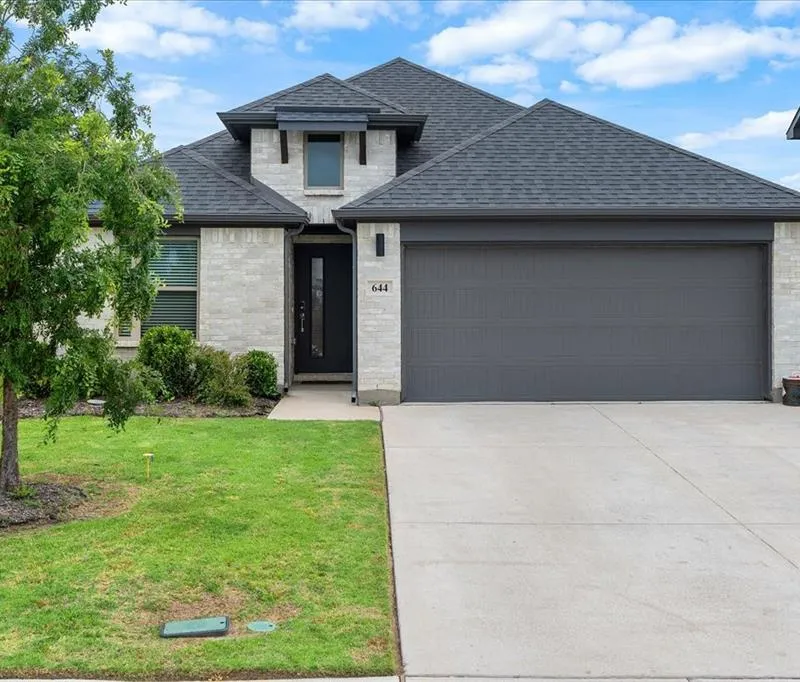 644 Erin Hills Drive, Red Oak TX 75154