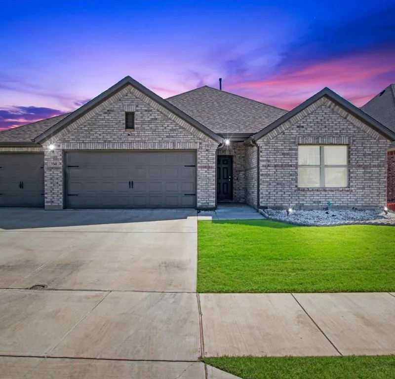 3541 Redbud Flower Trail, Prairie Ridge TX 76084