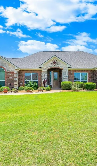 109 Falcons Eye Court, Weatherford TX 76087