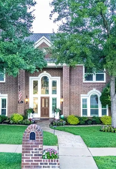 204 Swallow Drive, Southlake TX 76092