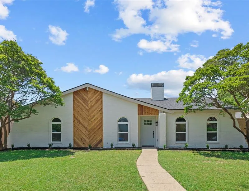 3234 Castle Rock Lane, Garland TX 75044