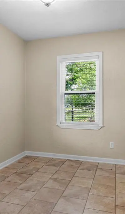 5441 Thomas Lane, River Oaks TX 76114 - Photo 4