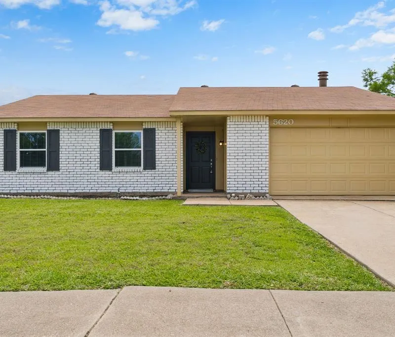 5620 Perrin Street, The Colony TX 75056