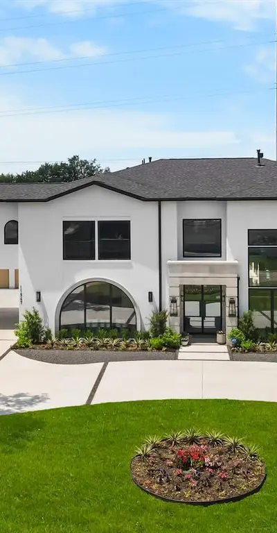 11947 Quincy Lane, Dallas TX 75230 - Photo 2