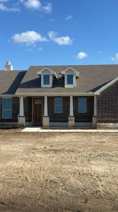 720 County Road 200, Valley View TX 76272