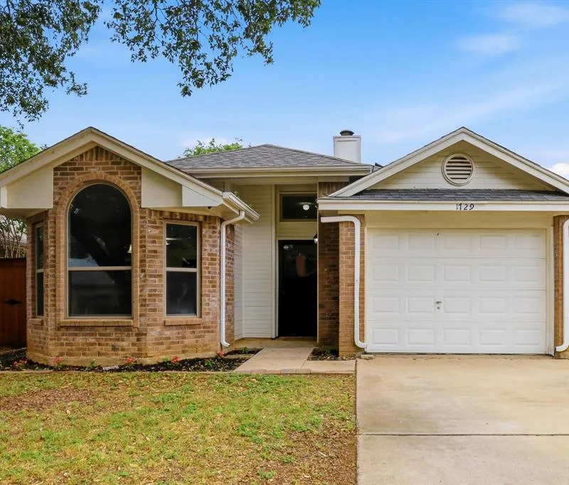 1729 Woodhall Way, Fort Worth TX 76134