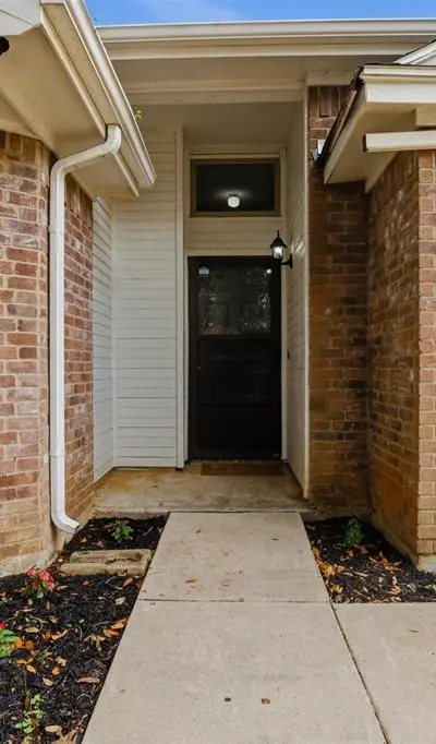 1729 Woodhall Way, Fort Worth TX 76134 - Photo 4