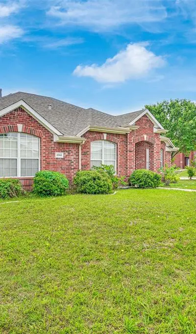 2068 Pecan Creek Drive, Mesquite TX 75181 - Photo 2