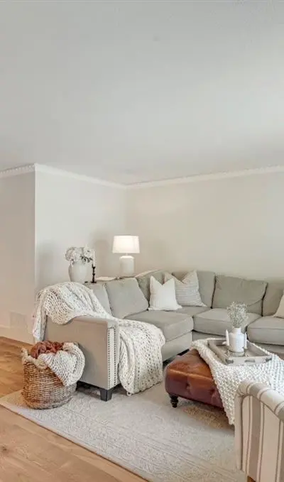 3778 Weeburn Drive, Dallas TX 75229 - Photo 4