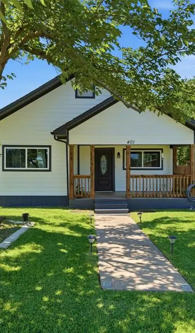 401 W Mesquite Street, Gunter TX 75058