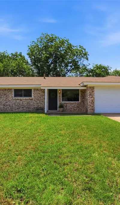 833 Bridle Avenue, White Settlement TX 76108