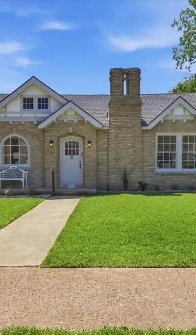 2528 Waits Avenue, Fort Worth TX 76109