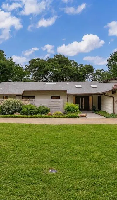 6943 Prestonshire Lane, Dallas TX 75225